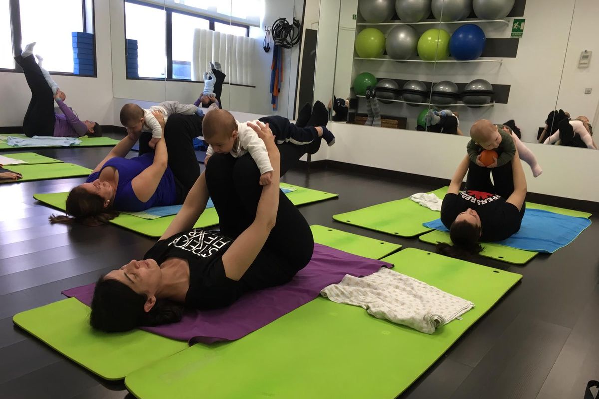 pilates con bebes mamas valdemoro